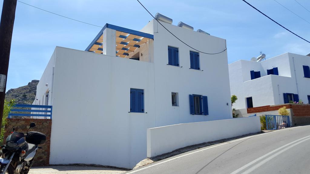 Livadia  Zafeiris Apartments מראה חיצוני תמונה